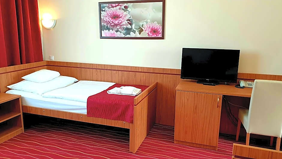 Diana Club Hotel