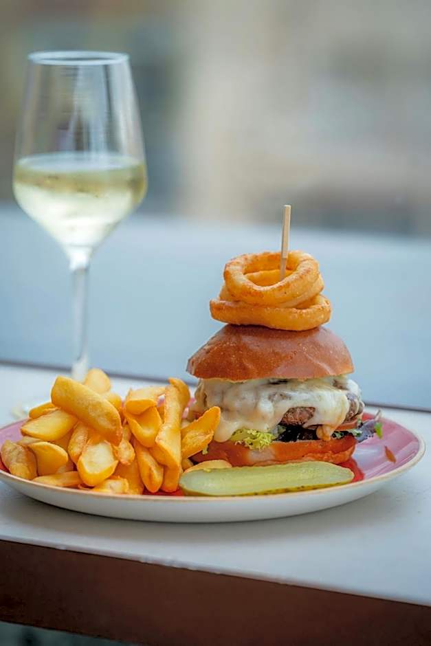 Renaissance by Marriott Barcelona Hotel