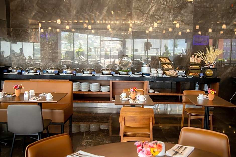 Camino Real Fashion Drive Monterrey