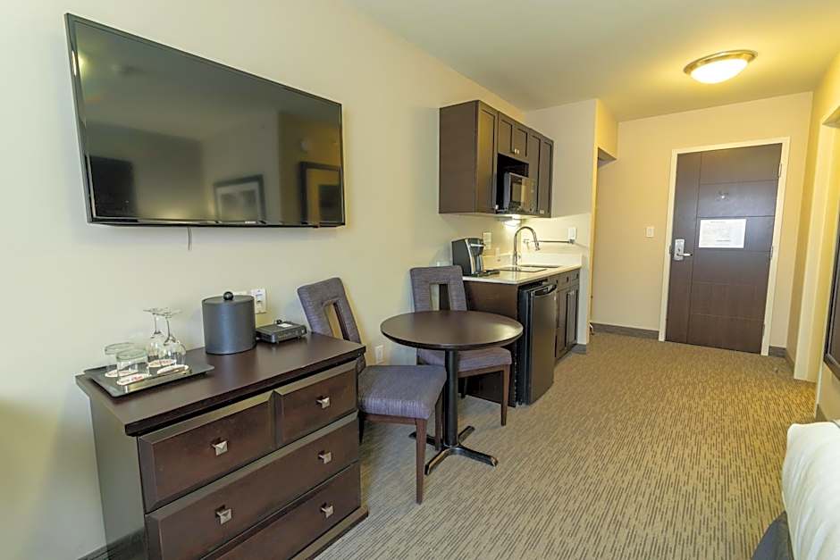 The Kanata by BCMInns Blairmore