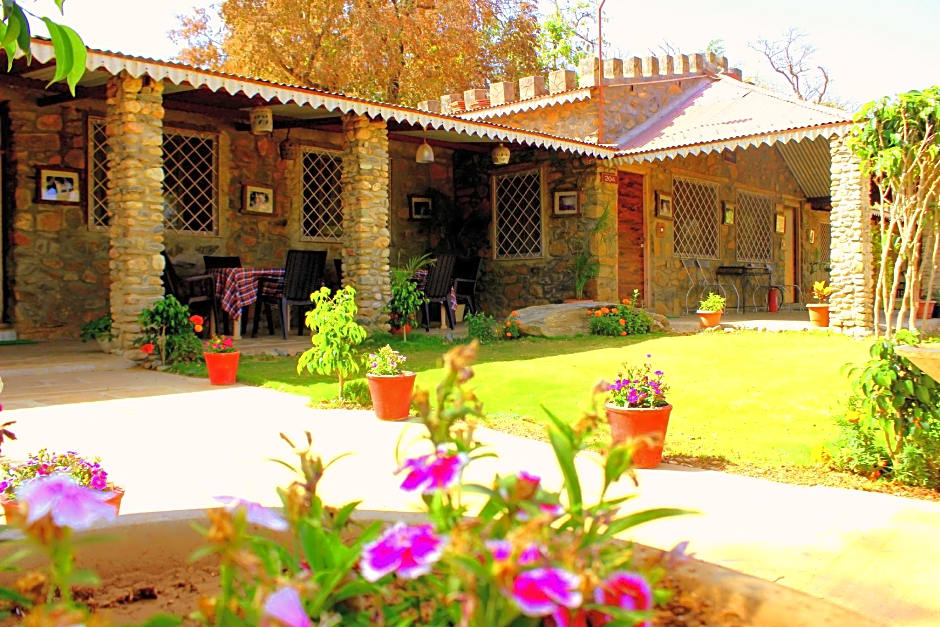 Hotel Castle Rock Mount Abu by SAH