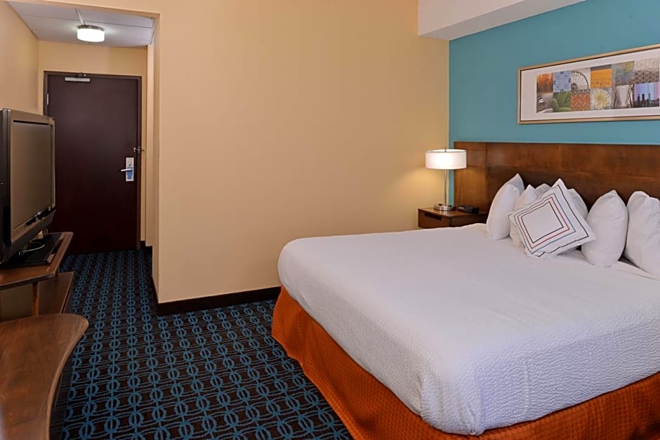 Fairfield Inn and Suites by Marriott Dayton Troy