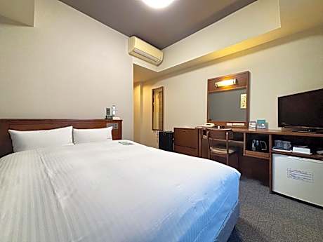 Double Room with Small Double Bed - Non-Smoking
