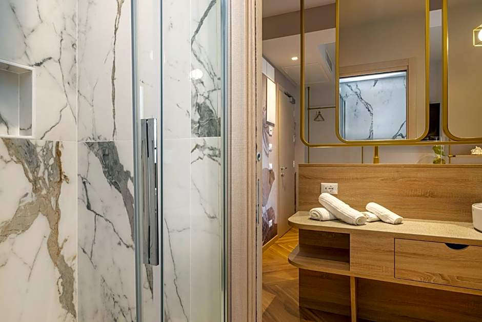 Salus Smart & Chic Hotel