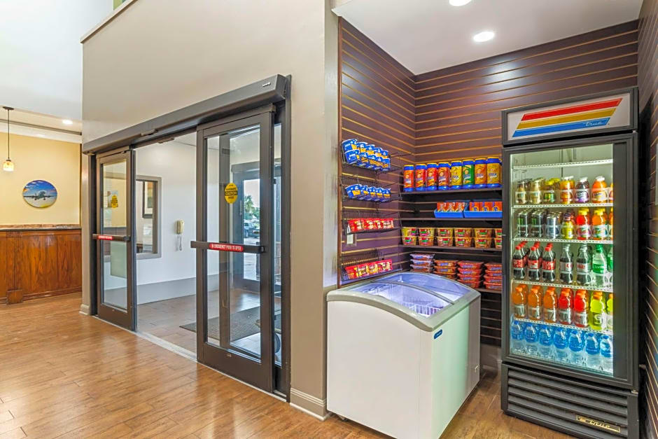 Best Western Plus Hobby Airport Inn & Suites