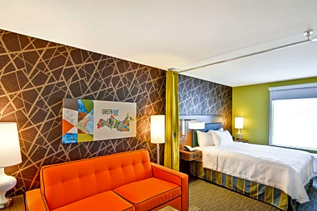 1 Queen Bed Studio Non-Smoking
