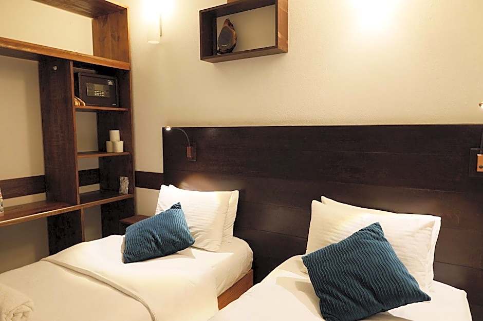 Samaik Thulusdhoo Inn