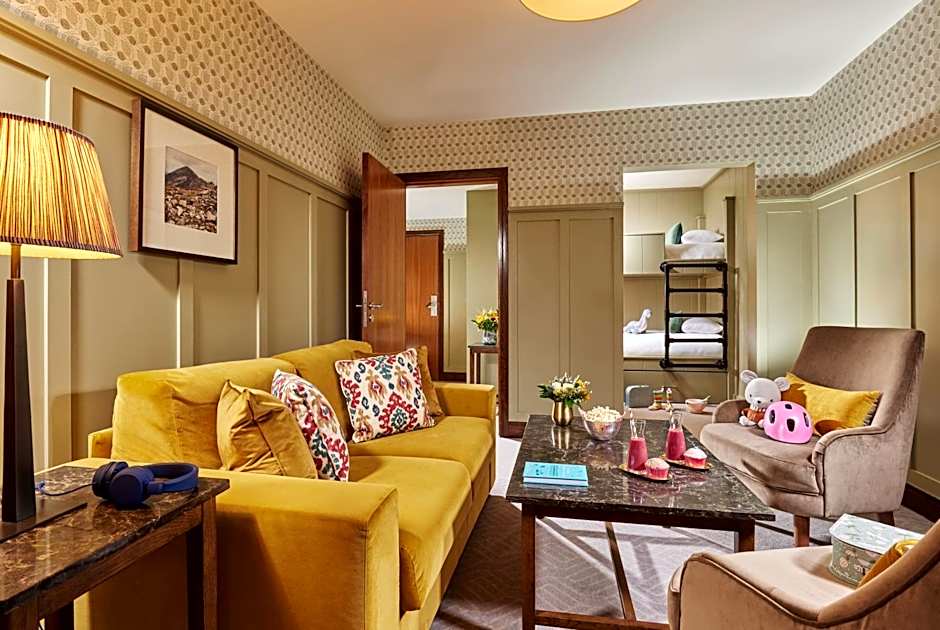 Westport Plaza Hotel, Spa & Leisure