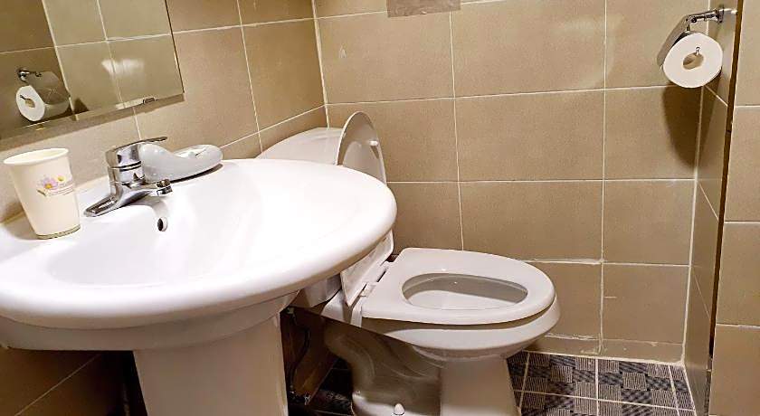 Hwangridangil Adamjeong Hanok Stay