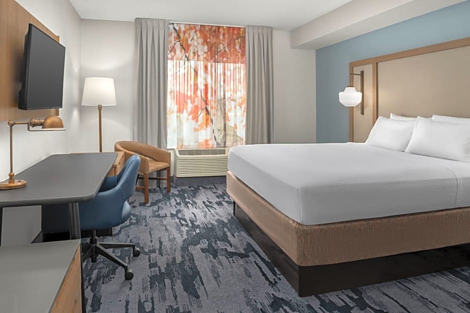 Fairfield Inn & Suites by Marriott Roanoke Hollins/I-81