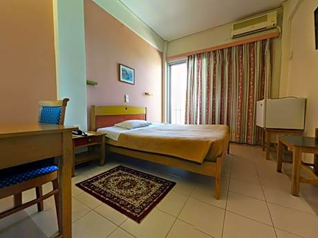 Standard Single Room with Sea View