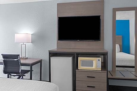 Premier Queen Room with Two Queen Beds - Non-Smoking