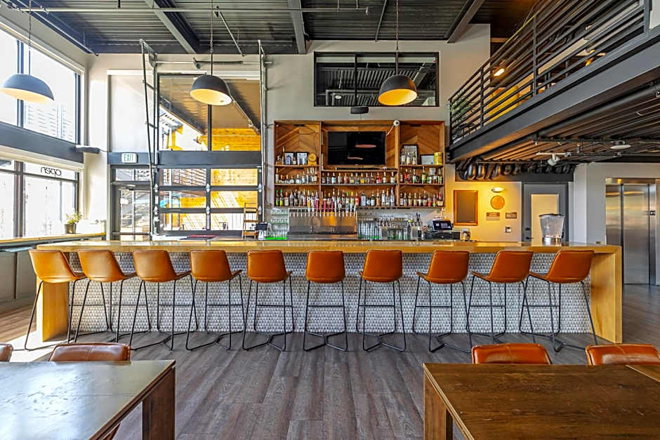 The Block Hotel & Commons