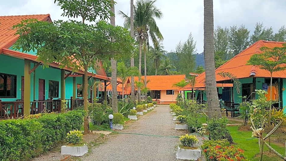 Lanta L.D. Beach Bungalows