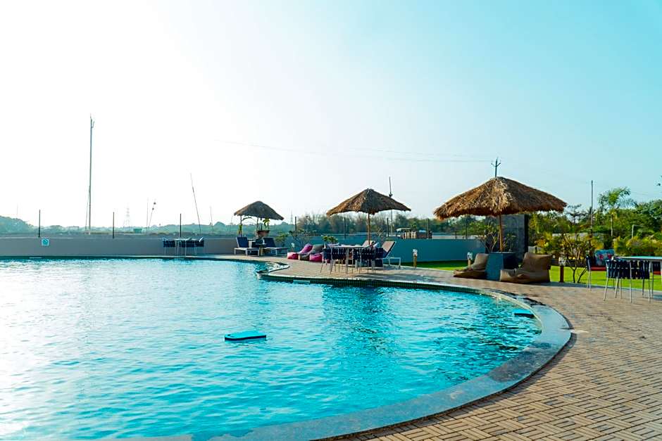Unique Resort & Lifestyle
