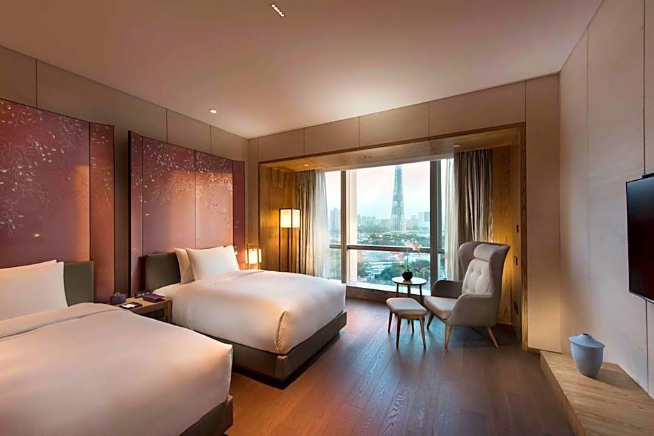 Photo 1 of 5 of Executive 2 Beds Suite, River View