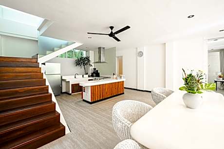 Five Bedroom Private Pool Villa With Beach View