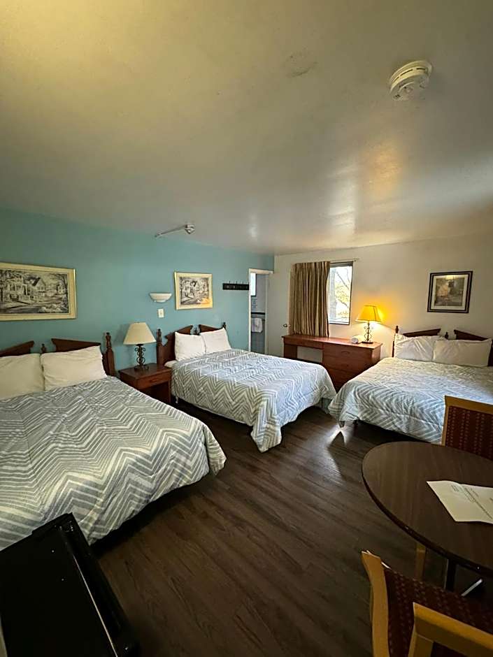 6267 Persepolis Inn