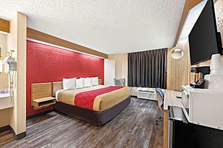 1 King Bed, Nonsmoking