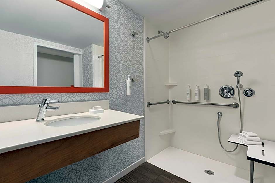 Hampton Inn By Hilton Charlottesville