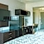 HomeTowne Studios by Red Roof San Antonio - SeaWorld Northwest