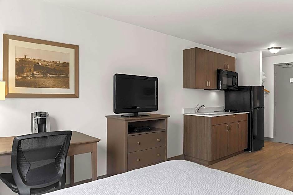 Days Inn by Wyndham Steinbach