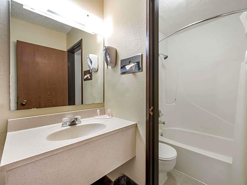Super 8 by Wyndham Canon City