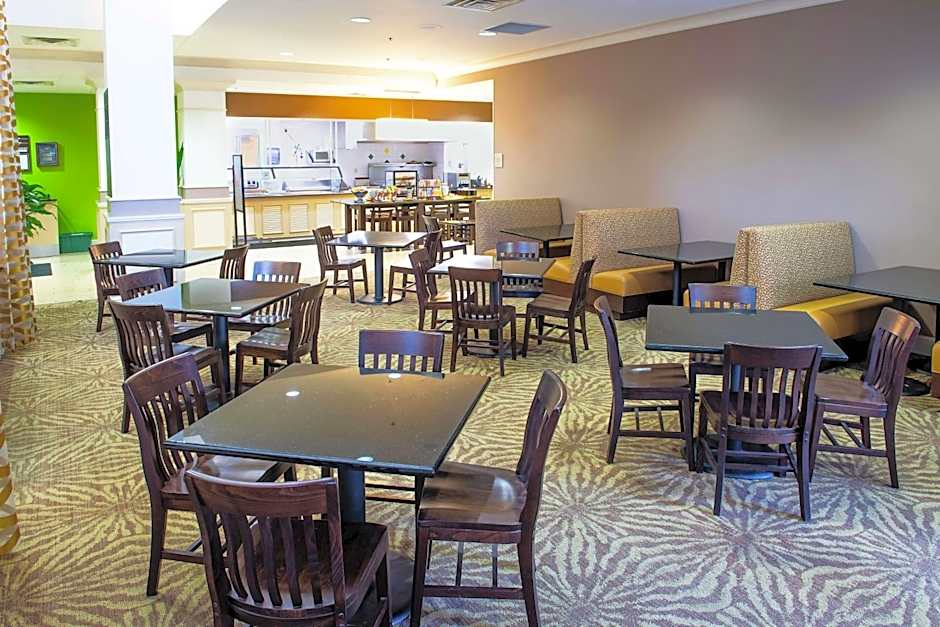 Hilton Garden Inn Rochester Downtown