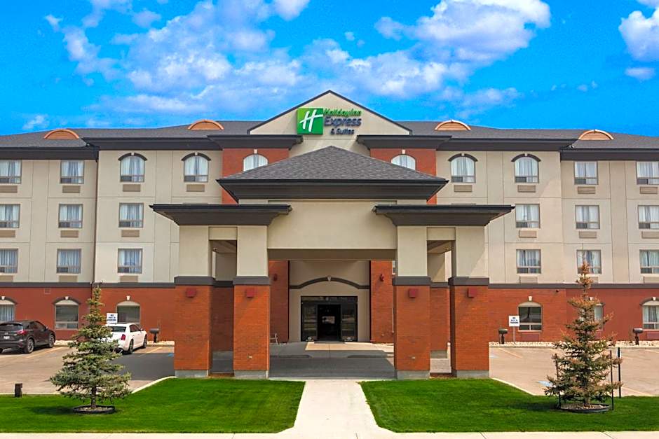 Holiday Inn Express & Suites Whitecourt By IHG