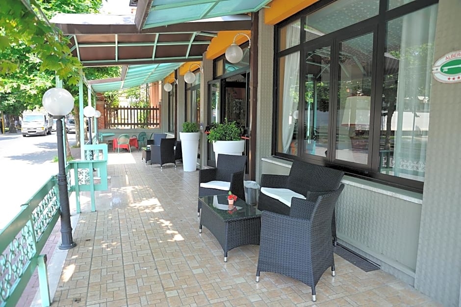 Hotel Salus
