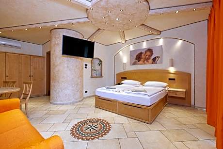 Junior Suite with Garden View