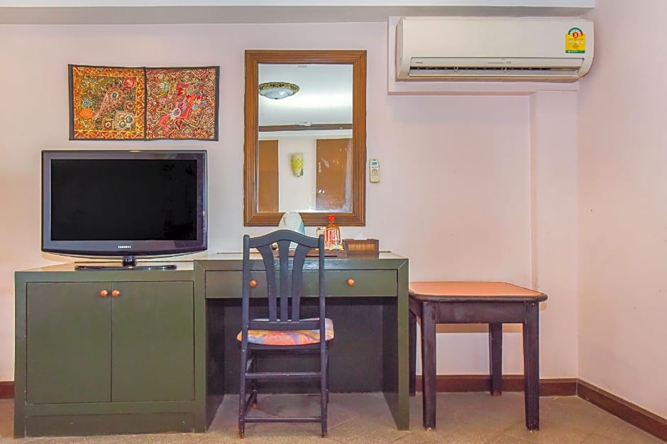 OYO 447 Royal Express Hua Hin