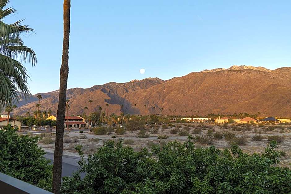 Courtyard by Marriott Palm Springs