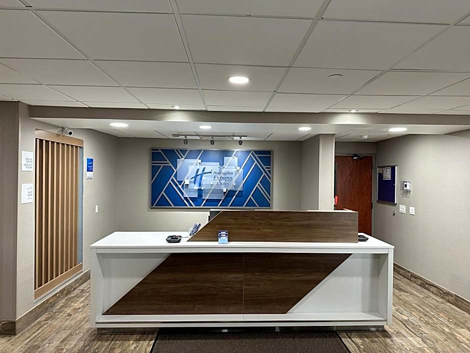 Holiday Inn Express & Suites Eden Prairie  Minneapolis By IHG