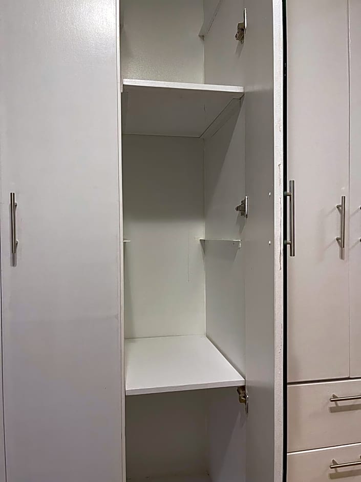 Whole Condo with Pool Great for Staycation