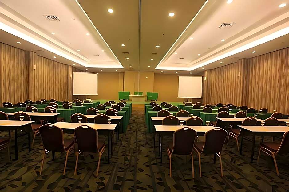 MaxOneHotels at Vivo Palembang