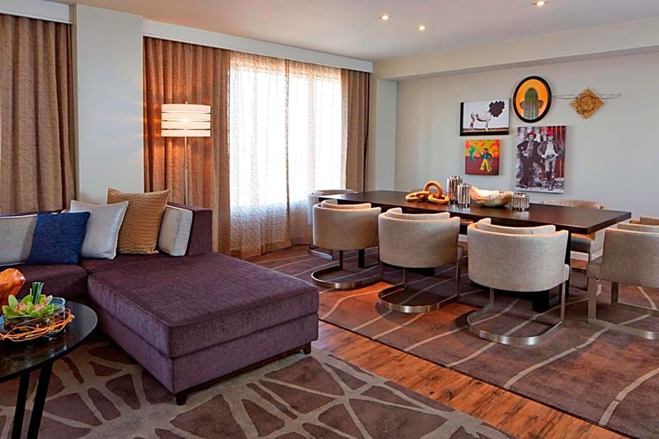The Worthington Renaissance Fort Worth Hotel