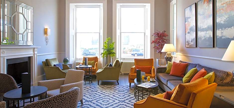 54 Queen's Gate Hotel