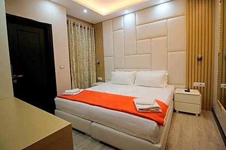 Suite with Side Sea View