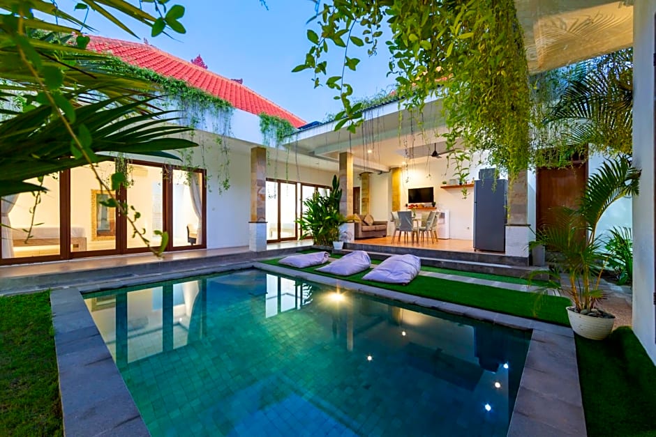 Deby Villa Seminyak