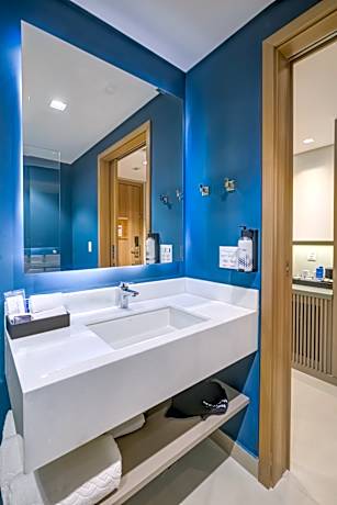 twin superior single