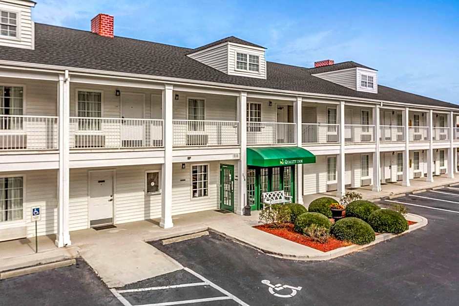 Photo 1 of 25 of Quality Inn Lancaster