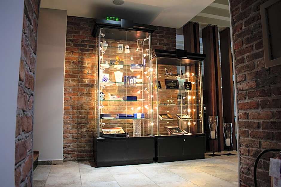 Alexandar Square Boutique Hotel