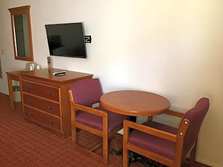 Queen Room with Two Queen Beds - Smoking