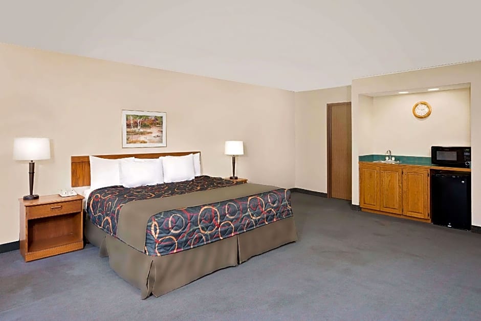 Days Inn by Wyndham Boonville