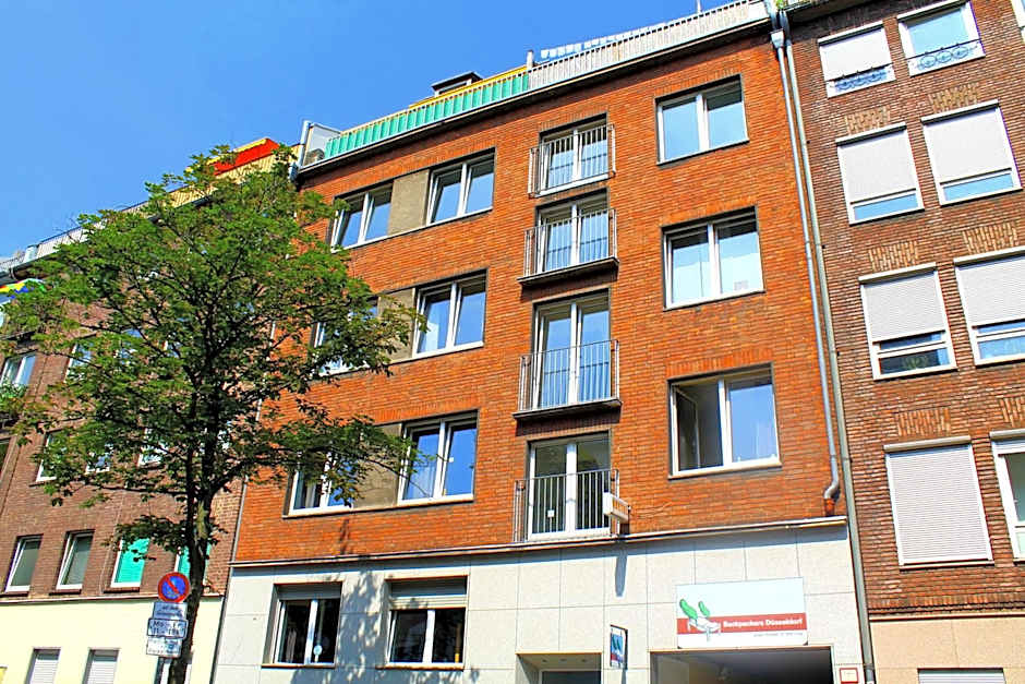 Backpackers Düsseldorf - SELF CHECK-IN