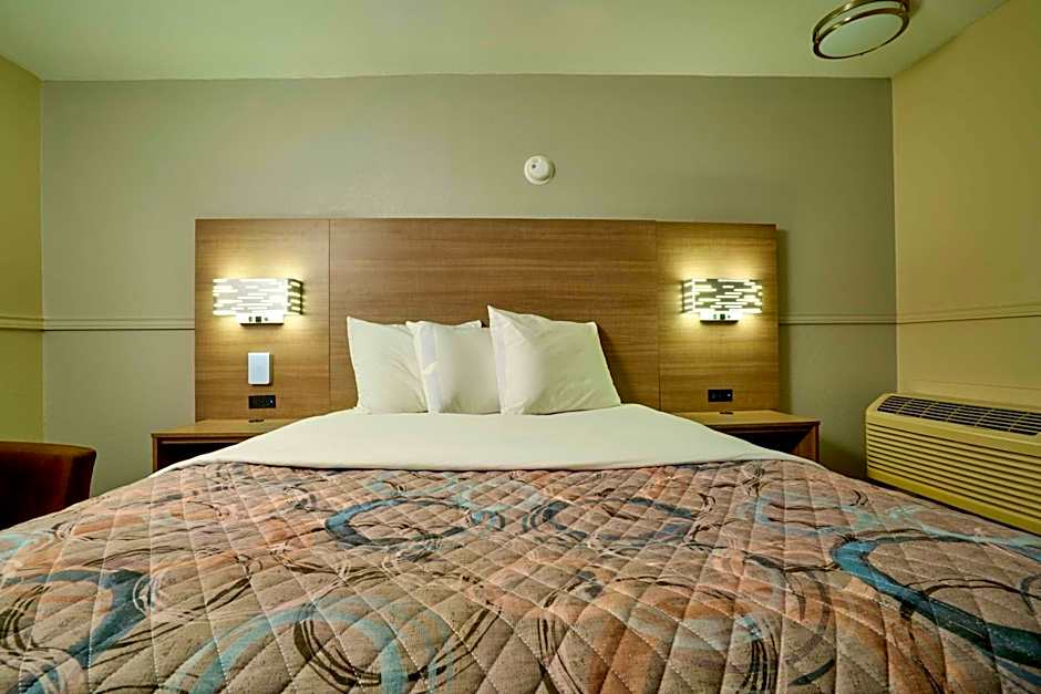 Family Garden Inn & Suites