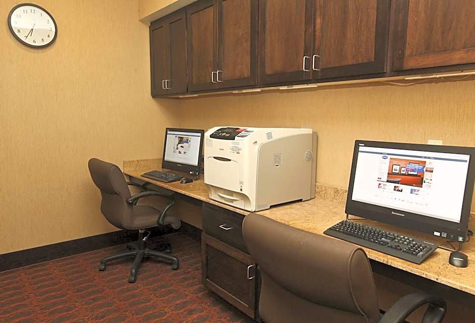 Hampton Inn & Suites by Hilton Fargo Medical Center