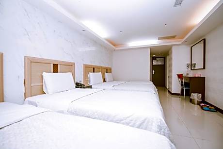 Exquisite Quadruple Room