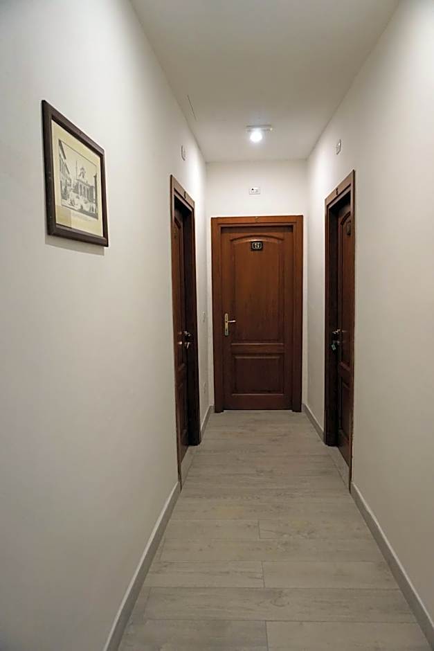 Holiday Rooms